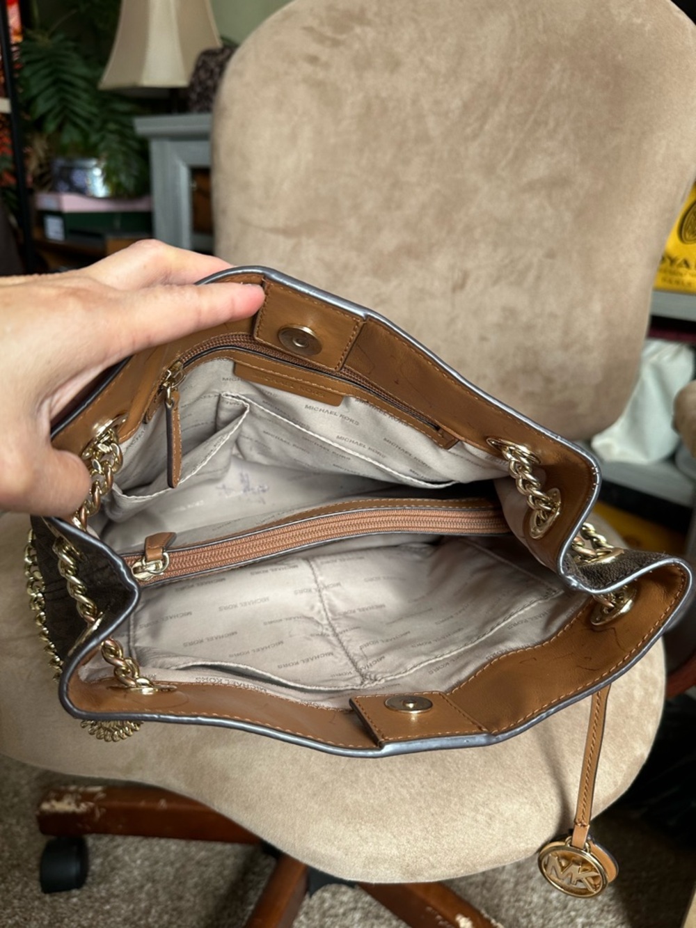 Michael Kors Jet Set Logo Chain Shoulder Bag Brown Coated Canvas Good Condition - Picture 10 of 15